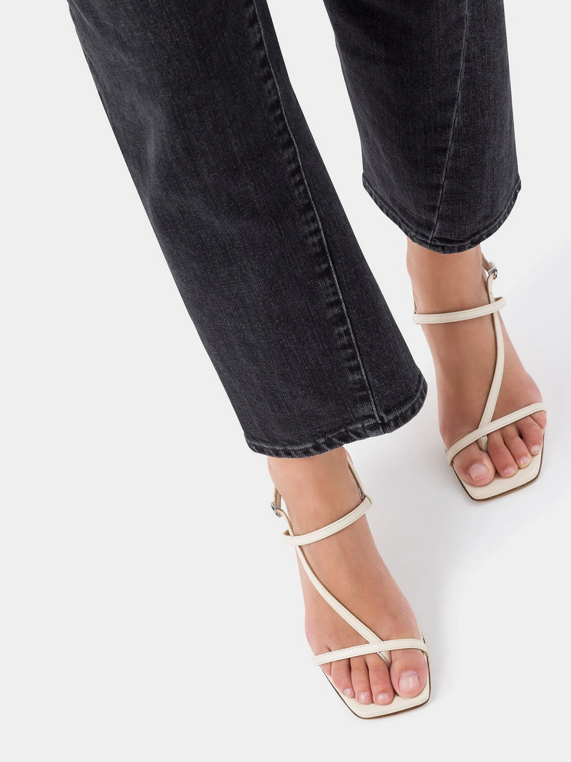 Elise Leather Toe-Post Sandals