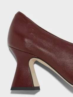 Nova Leather Pointed Pumps